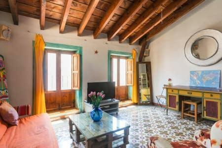 Апартаменты Large Flat Old Town Аликанте Экстерьер фото